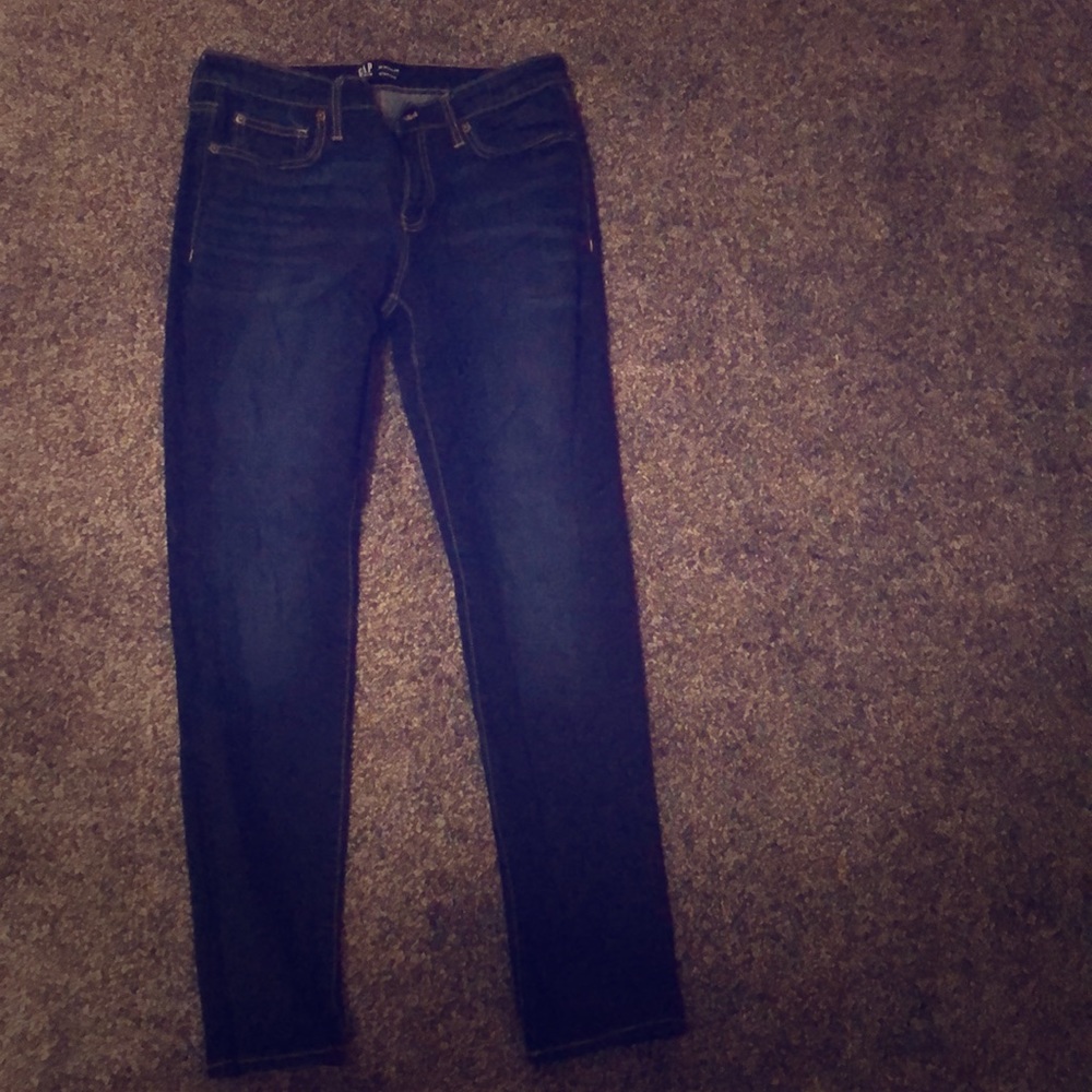 Jeans. Straight leg.